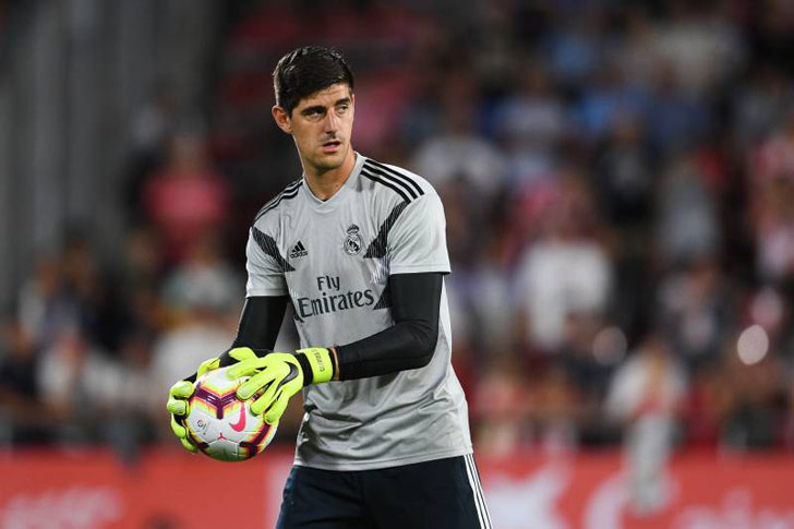 Thibaut Courtois in action for Real